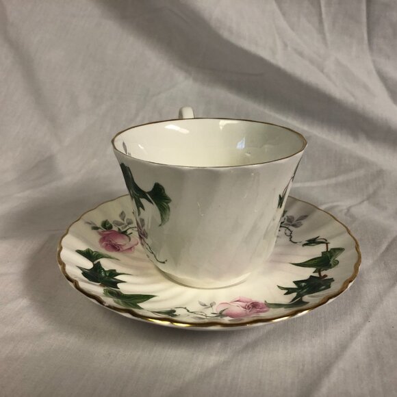 Allyn Nelson Fine Bone China England Cup & Saucer Sets Pink Roses & Ivy - Picture 5 of 14